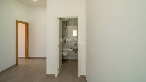 Loja em Localização Central - Junto à Câmara Municipal de Lagos