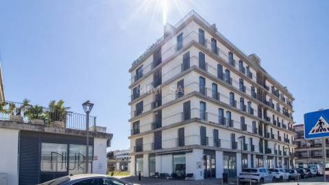 Loja em Localização Central - Junto à Câmara Municipal de Lagos