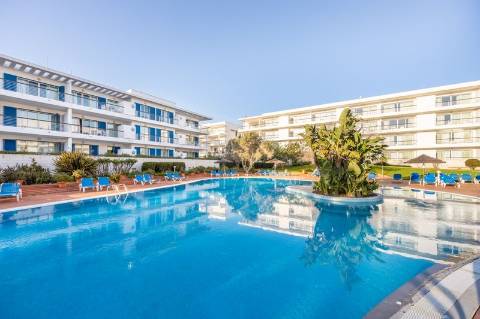 Apartamento T1 com Vista Parcial Mar – Marina de Lagos