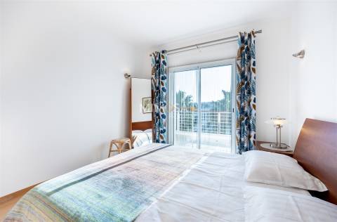 Apartamento T1 com Vista Parcial Mar – Marina de Lagos