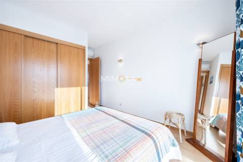 Apartamento T1 com Vista Parcial Mar – Marina de Lagos