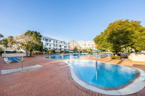 Apartamento T1 com Vista Parcial Mar – Marina de Lagos