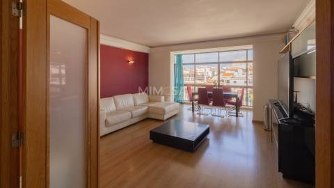 Apartamento T3 Remodelado em Lagos – Excelente Oportunidade
