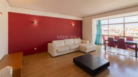 Apartamento T3 Remodelado em Lagos – Excelente Oportunidade