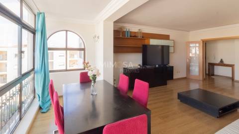 Apartamento T3 Remodelado em Lagos – Excelente Oportunidade