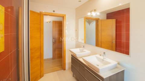 Apartamento T3 Remodelado em Lagos – Excelente Oportunidade