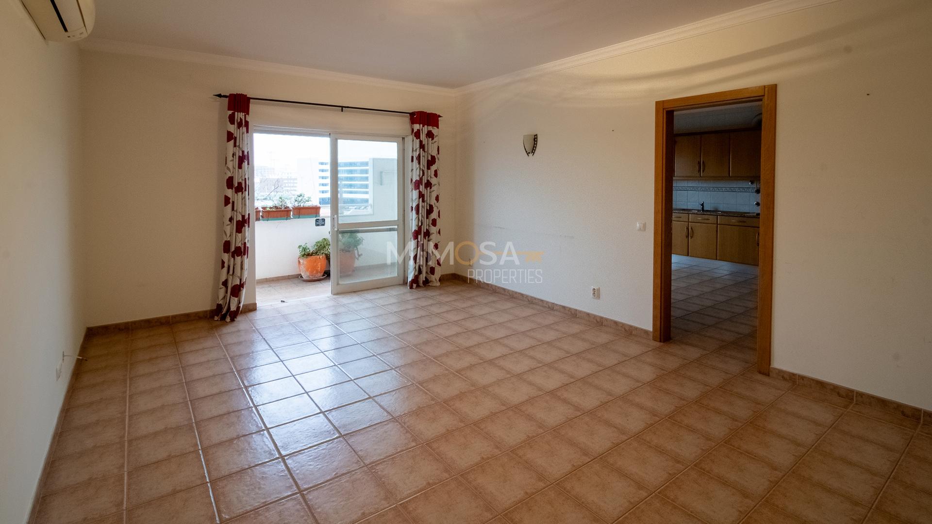 Apartamento T2 com Varanda e Vista para a Ria, Lagos
