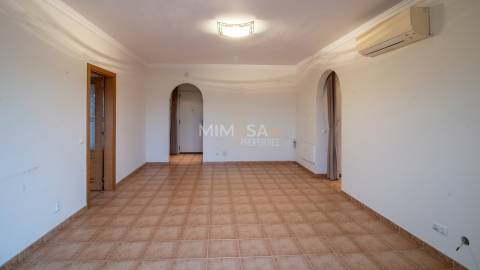 Apartamento T2 com Varanda e Vista para a Ria, Lagos