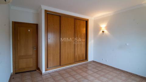 Apartamento T2 com Varanda e Vista para a Ria, Lagos