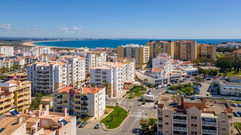 Apartamento T3 virado a Sul junto no centro de Lagos