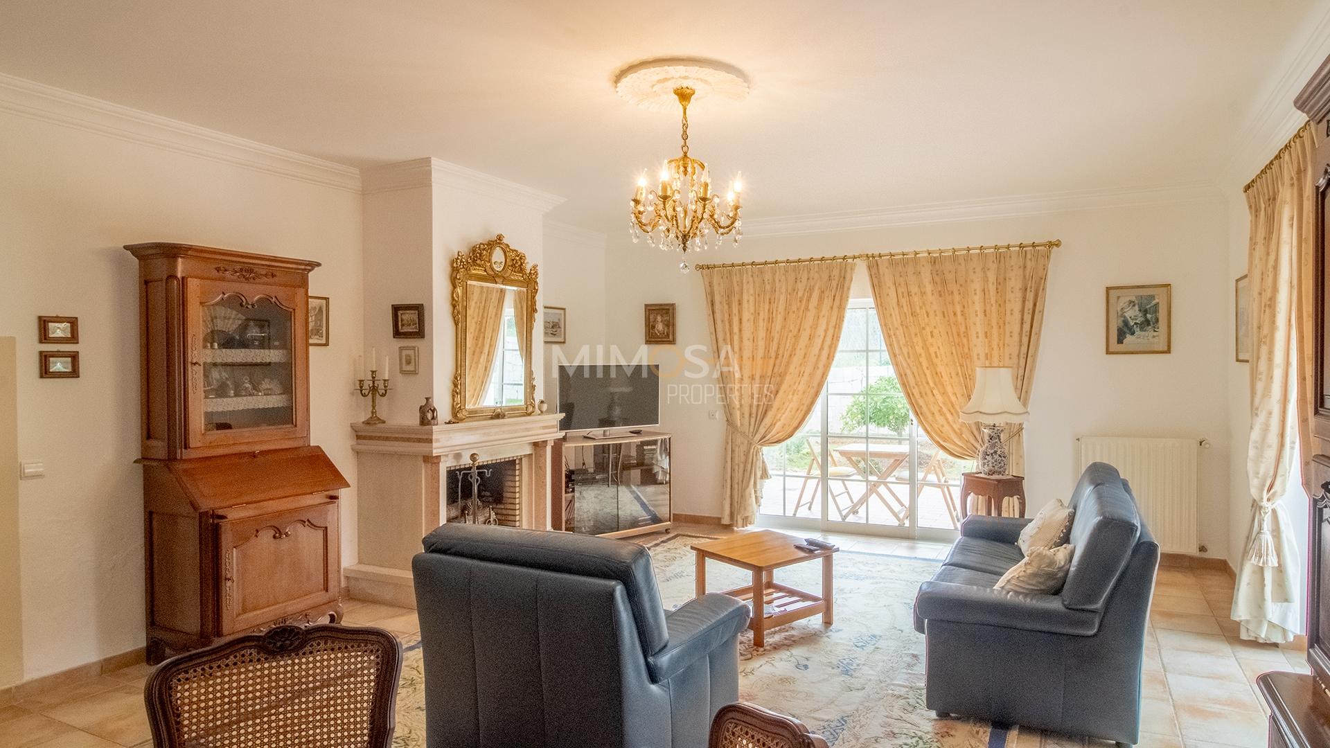 Moradia T3 Exclusiva com piscina a 2 min da Meia Praia – Lagos