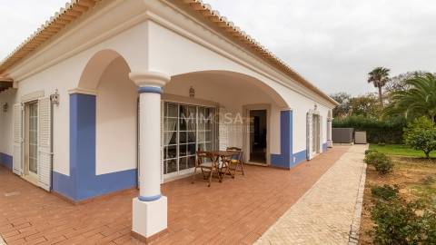 Moradia T3 Exclusiva com piscina a 2 min da Meia Praia – Lagos