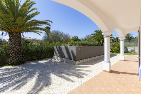 Moradia T3 Exclusiva com piscina a 2 min da Meia Praia – Lagos