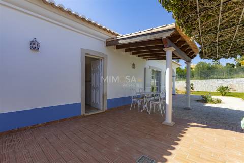 Moradia T3 Exclusiva com piscina a 2 min da Meia Praia – Lagos