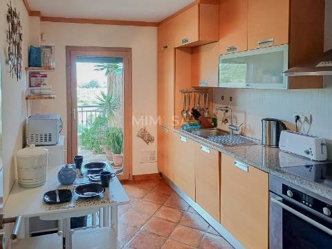 Apartamento T2 com Vista Mar a 5 Minutos da Praia, Burgau