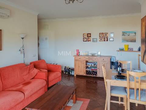 Apartamento T2 com Vista Mar a 5 Minutos da Praia, Burgau