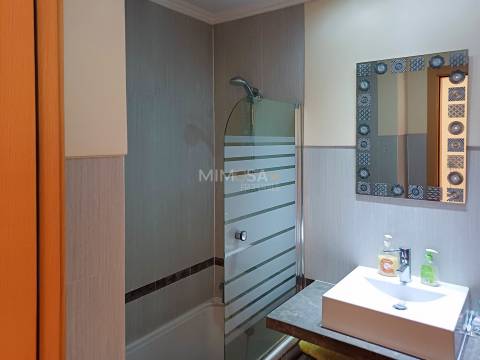 Apartamento T2 com Vista Mar a 5 Minutos da Praia, Burgau