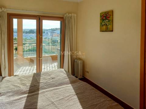 Apartamento T2 com Vista Mar a 5 Minutos da Praia, Burgau