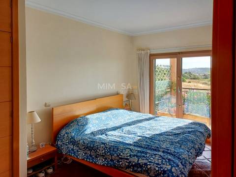 Apartamento T2 com Vista Mar a 5 Minutos da Praia, Burgau