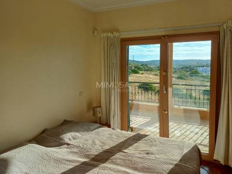 Apartamento T2 com Vista Mar a 5 Minutos da Praia, Burgau