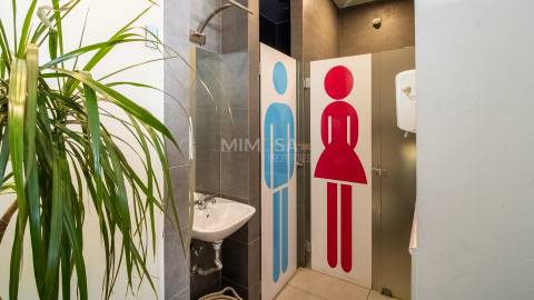 Excelente oportunidade – Restaurante totalmente equipado em Lagos