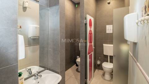 Excelente oportunidade – Restaurante totalmente equipado em Lagos