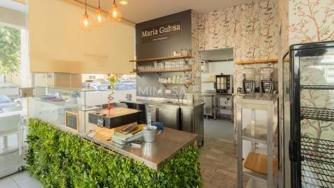 Excelente oportunidade – Restaurante totalmente equipado em Lagos