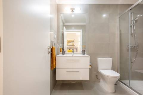 Apartamento T2 de Luxo com Vista Mar – Bayview Village