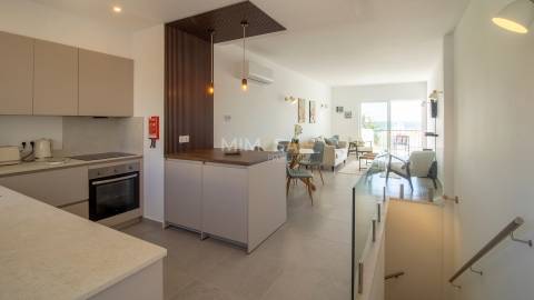 T2 Duplex Renovado com Vista Mar | 100m da Praia da Luz