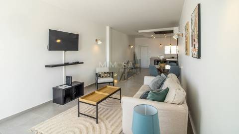 T2 Duplex Renovado com Vista Mar | 100m da Praia da Luz