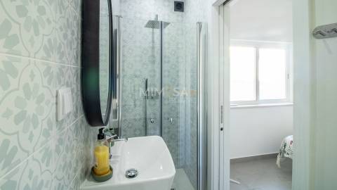 T2 Duplex Renovado com Vista Mar | 100m da Praia da Luz