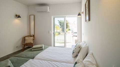 T2 Duplex Renovado com Vista Mar | 100m da Praia da Luz