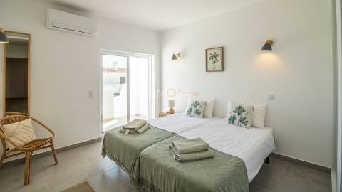 T2 Duplex Renovado com Vista Mar | 100m da Praia da Luz