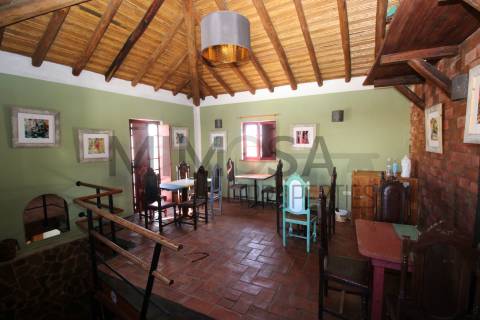 Espaço comercial para restaurante / bar - Barão de S. João