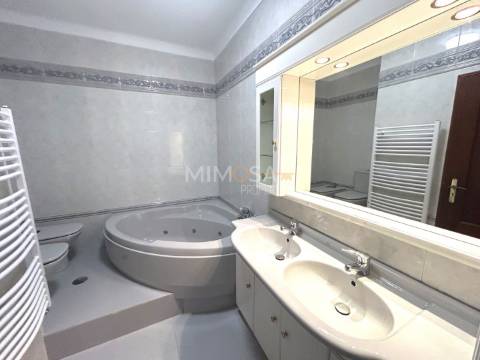 Moradia T4 Premium com 195 m² de área útil em Lagos, Algarve