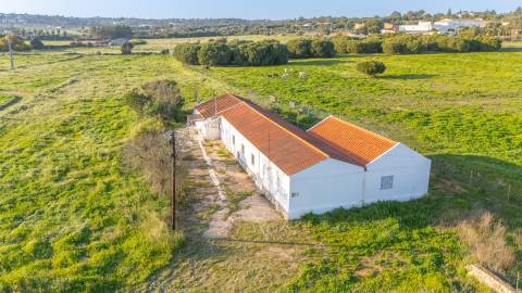 Quinta Algarvia com Elevado Potencial – Lagos (5 min do Centro)