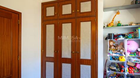 Apartamento T2 com varanda panorâmica e garagem em Lagos