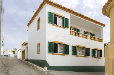 Moradia T4 com Garagem em Espiche, Praia da Luz, Lagos