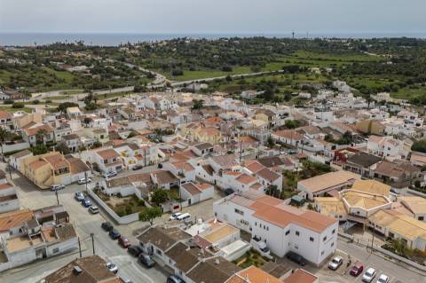 Moradia T4 com Garagem em Espiche, Praia da Luz, Lagos