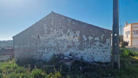 Moradia T4 para restauro na Costa Vicentina-Carrapateira, Algarve