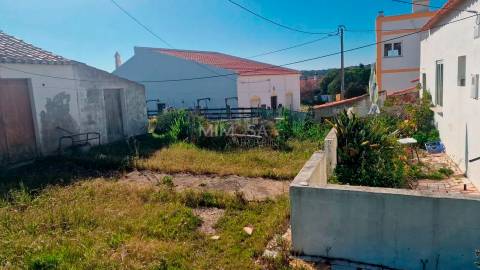 Moradia T4 para restauro na Costa Vicentina-Carrapateira, Algarve