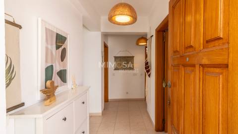 Apartamento T2 arrendamento anual Meia Praia