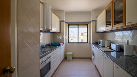 Apartamento T2 arrendamento anual Meia Praia