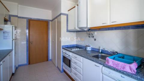 Apartamento T2 arrendamento anual Meia Praia