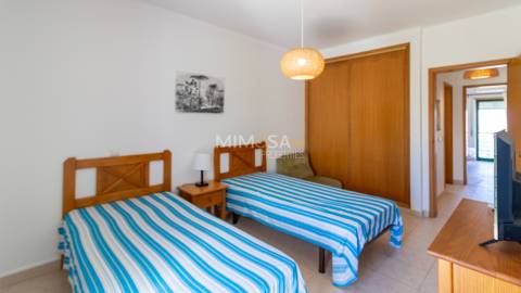 Apartamento T2 arrendamento anual Meia Praia