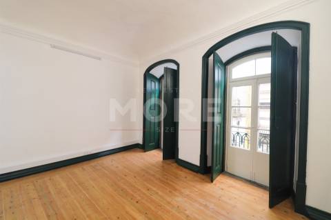 Prédio localizado no Centro Historico de Évora