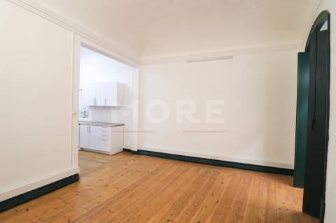 Prédio localizado no Centro Historico de Évora