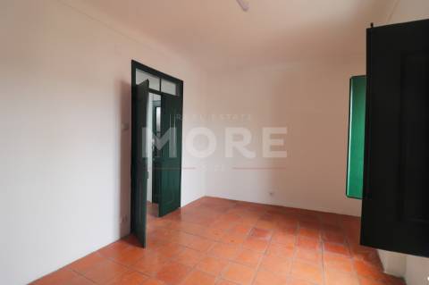 Prédio localizado no Centro Historico de Évora