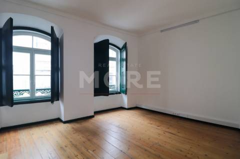 Prédio localizado no Centro Historico de Évora