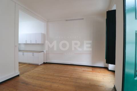 Prédio localizado no Centro Historico de Évora